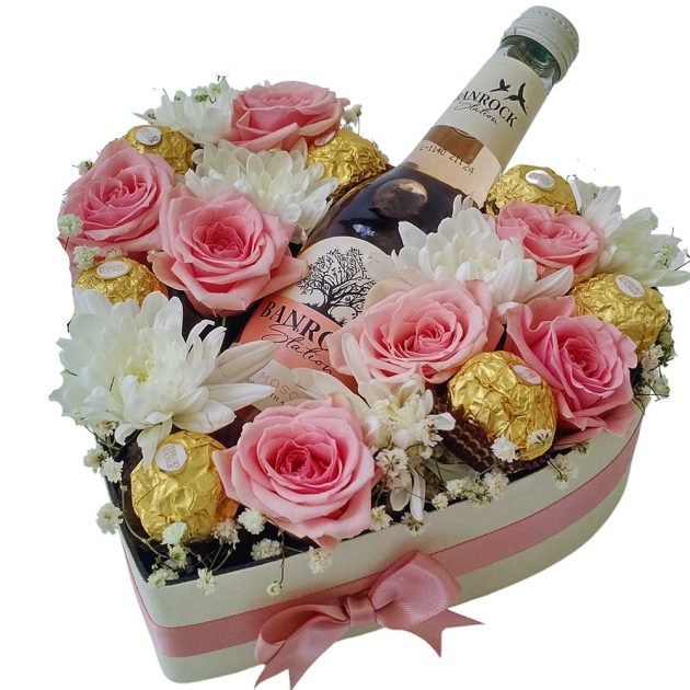 Mini roses & chrysanthemums with Banrock 200ml & Ferrero rocher